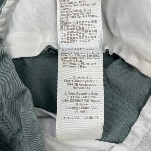 J. Crew Men’s 9” Chino Shorts. Size 35 - Picture 9 of 11